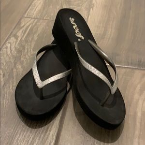 Reef wedges flip flops